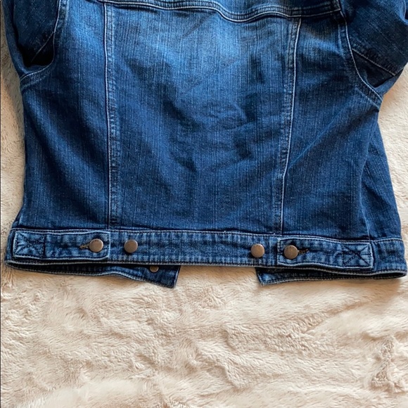 Guess Denim Jacket Vintage Distressed Women’s Small - Picture 5 of 6